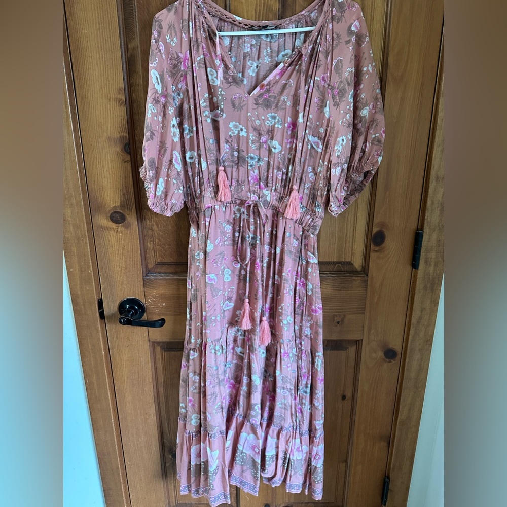 Cute floral dress. Size XL.